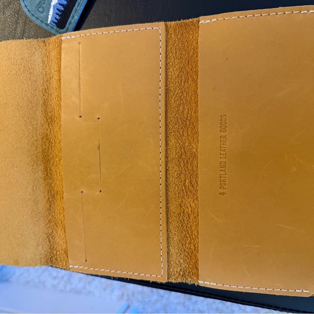 6! Portland Leather Goods collection - Picture 8 of 9
